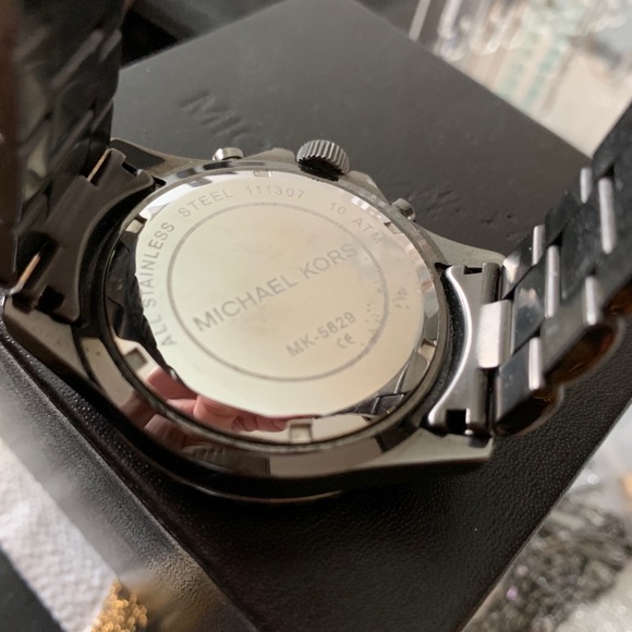 Gunmetal Michael Kors Watch - Picture 5 of 8